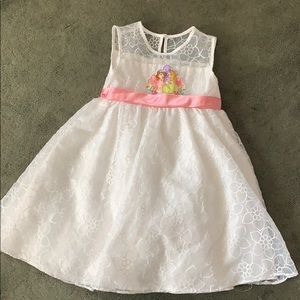 Girls size 4 Princess Sofia dress.